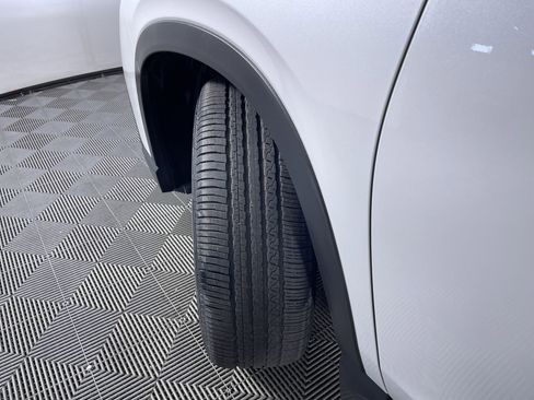 Certified 2025 Subaru Ascent Touring image 28