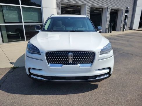 Certified 2023 Lincoln Aviator Reserve w/ Equipment Group 201A AWD/4WD image 2