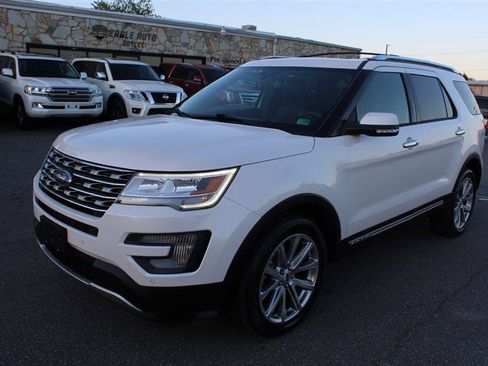 Used 2017 Ford Explorer Limited AWD/4WD image 3