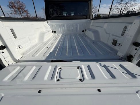 Certified 2022 Jeep Gladiator Sport image 9