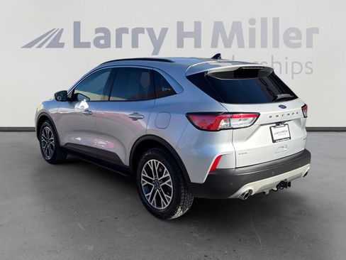 Used 2020 Ford Escape SEL image 3