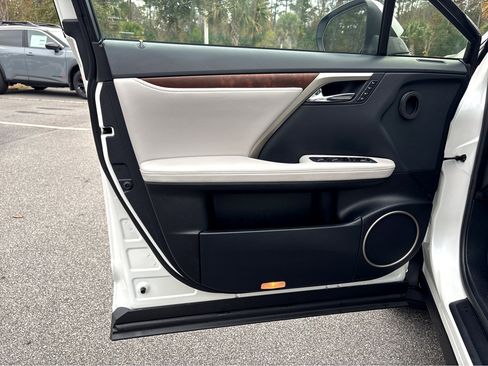 Used 2020 Lexus RX 350L Premium image 23