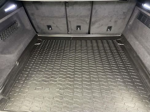 Used 2021 Audi RS Q8 4.0T image 20