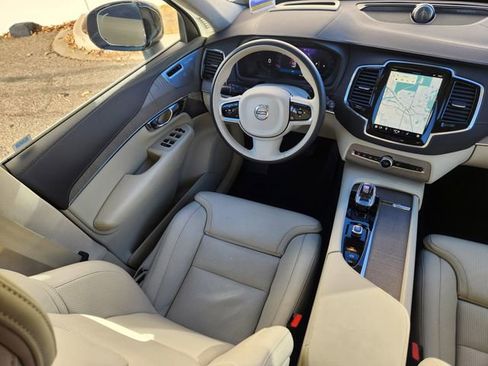 Certified 2025 Volvo XC90 B6 Ultra w/ Lounge Package image 10