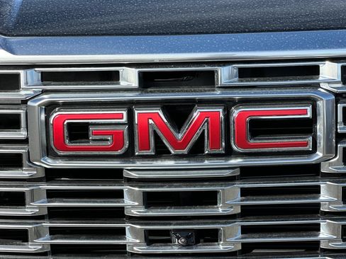 Used 2026 GMC Yukon XL Denali w/ Sun & Power Step Package AWD/4WD image 47
