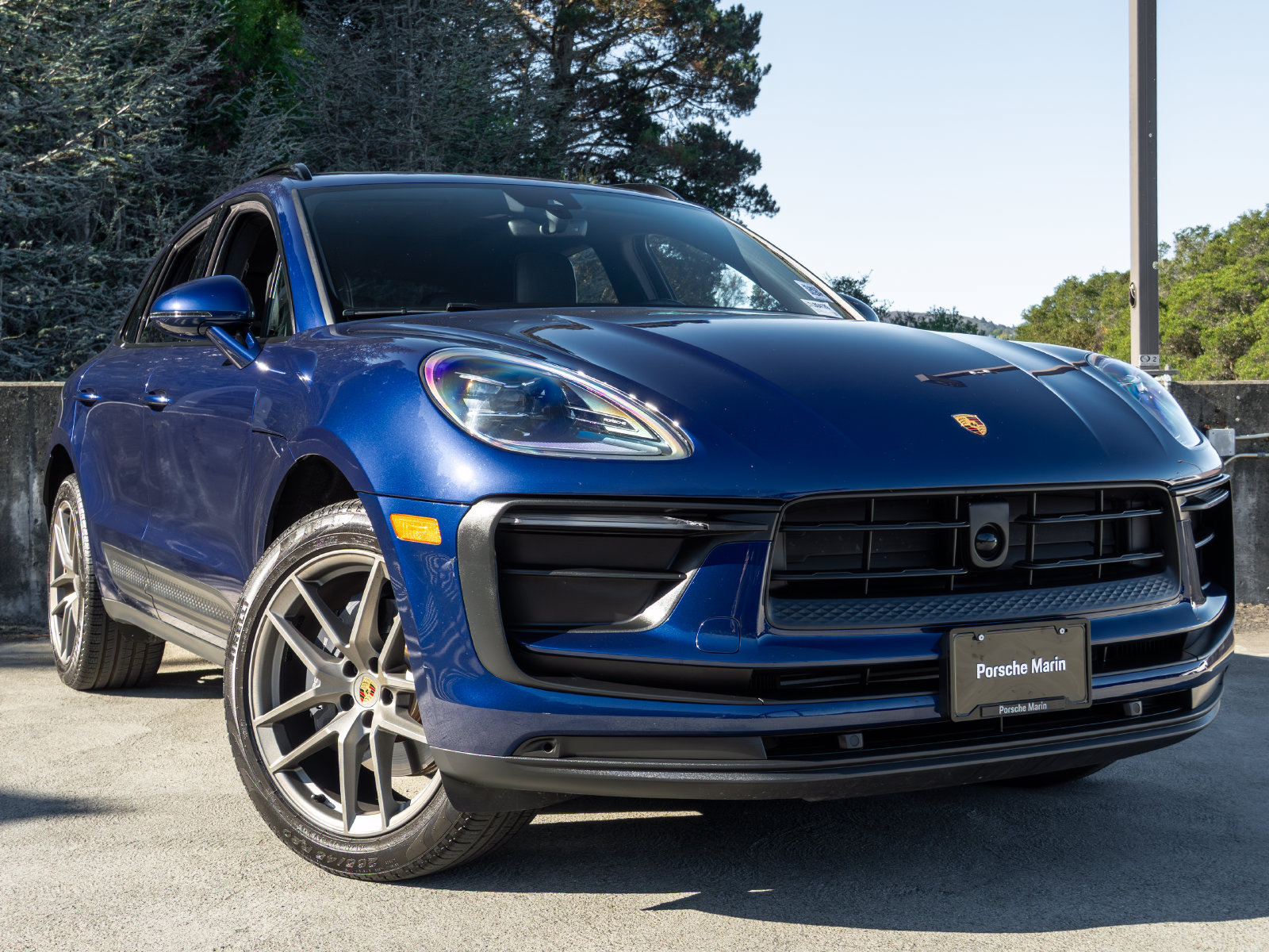 Certified 2026 Porsche Macan AWD/4WD image 9
