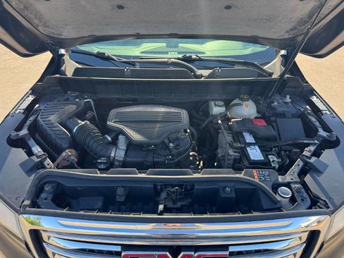 Used 2017 GMC Acadia SLE AWD/4WD image 26