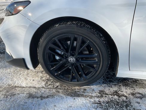 Used 2025 Toyota Camry SE image 9