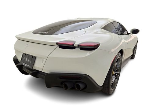 Used 2024 Ferrari Roma RWD image 9