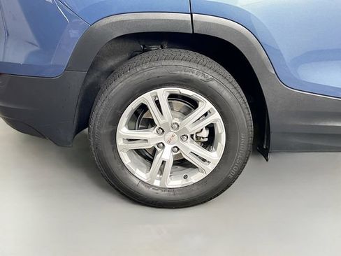 Used 2024 GMC Terrain SLE AWD/4WD image 34