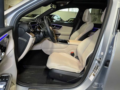 Certified 2025 Mercedes-Benz GLC 300 4MATIC image 24