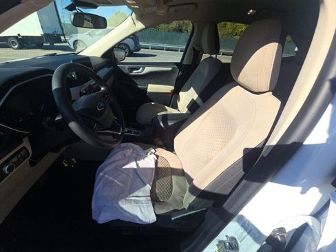 Used 2020 Ford Escape SE image 15