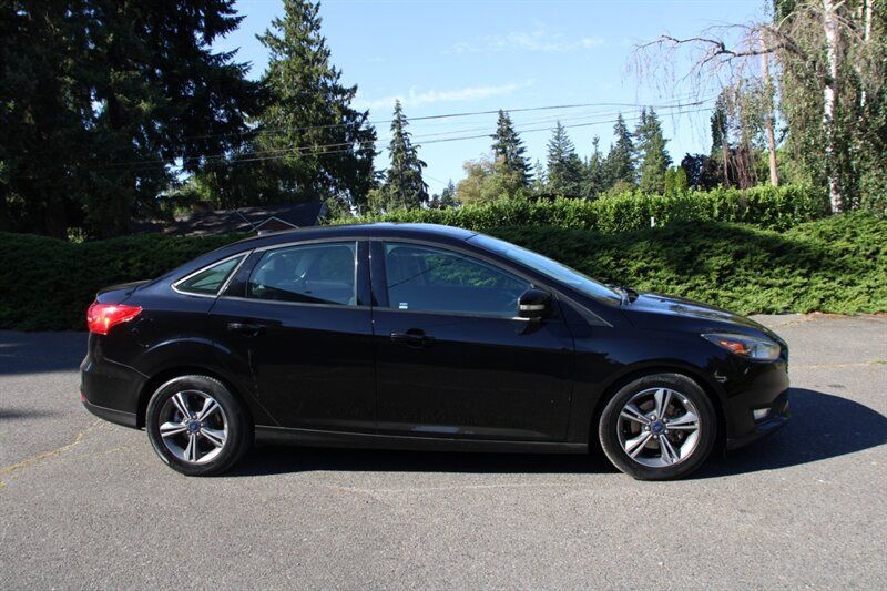 Used 2016 Ford Focus SE FWD image 12