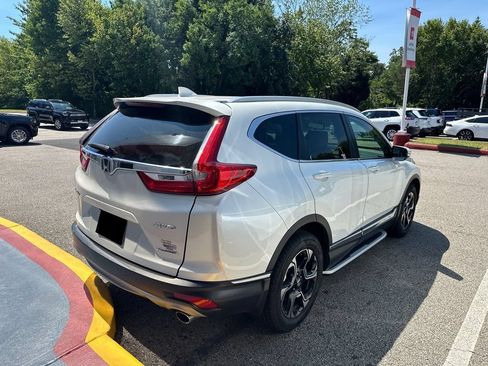 Used 2018 Honda CR-V Touring image 5