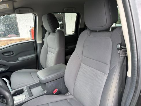 Used 2022 Nissan Frontier S w/ Technology Package RWD image 2