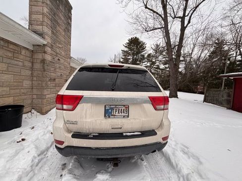 Used 2012 Jeep Grand Cherokee Laredo w/ Laredo E Group image 5