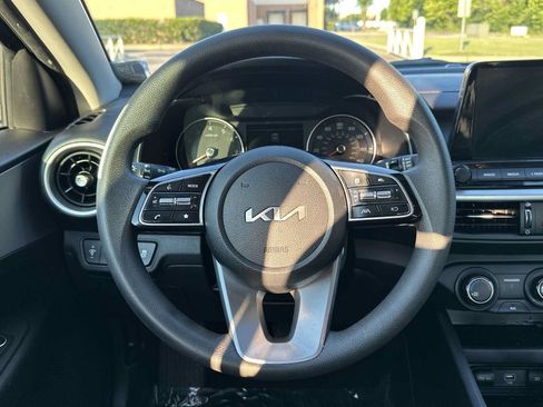 Used 2024 Kia Forte LXS FWD image 31