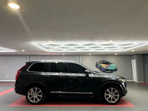Used 2016 Volvo XC90 T6 Inscription w/ Vision Package image 7