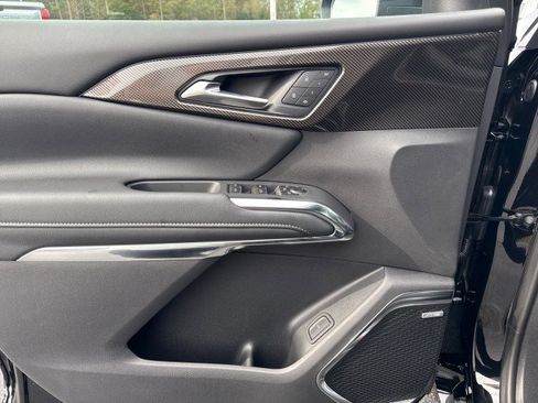 New 2026 Chevrolet Traverse High Country w/ LPO, Floor Liner Package image 23