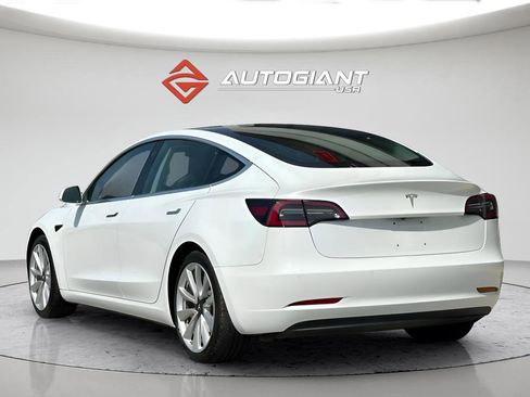 Used 2018 Tesla Model 3 Mid Range image 9