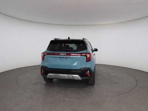 Used 2023 Honda HR-V LX image 15