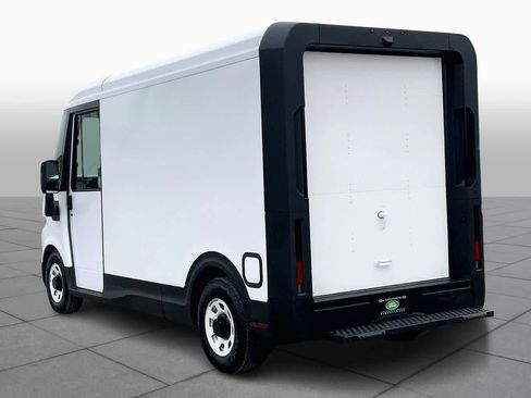 Used 2025 Chevrolet Brightdrop 400 image 11