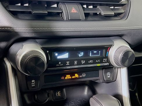 Certified 2025 Toyota RAV4 LE FWD image 14