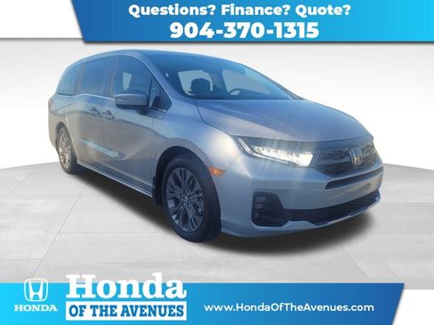 New 2026 Honda Odyssey Touring image 1