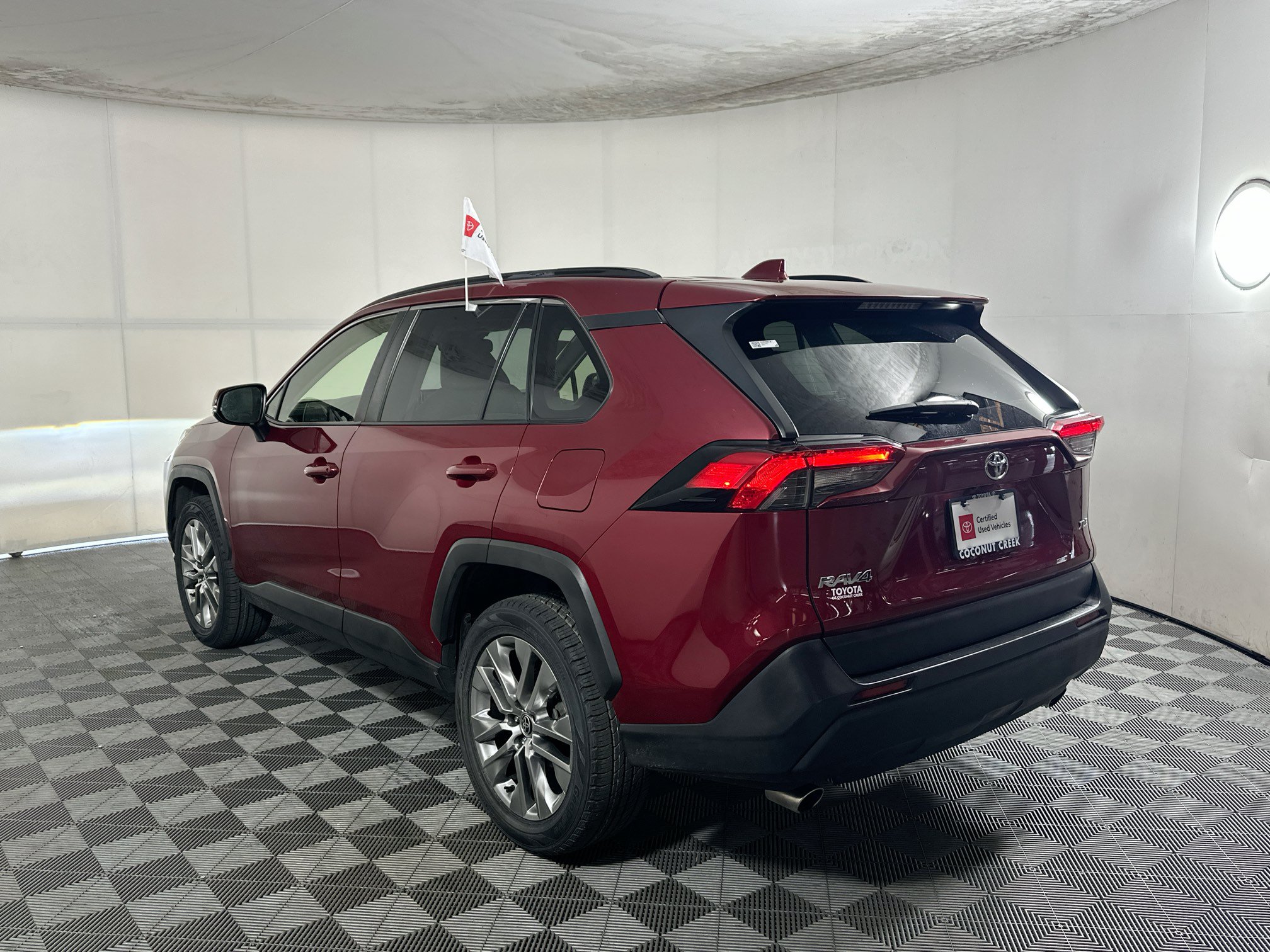 Certified 2022 Toyota RAV4 XLE Premium FWD image 5