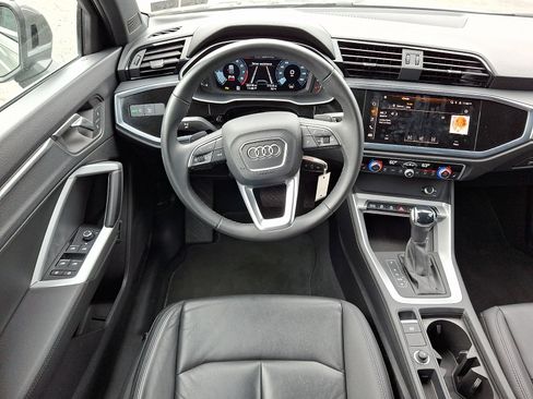 Used 2025 Audi Q3 2.0T Premium image 13