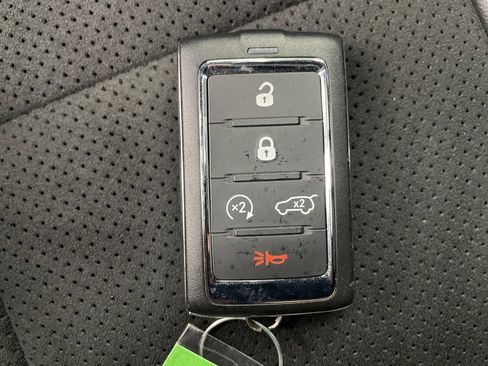 Used 2022 Jeep Grand Cherokee L Laredo image 55