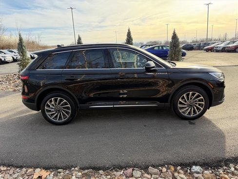 New 2026 Lincoln Corsair Reserve image 6