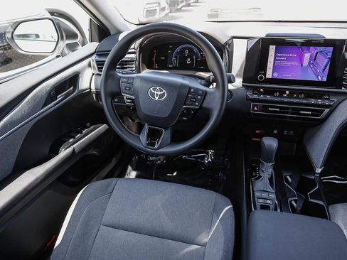 Used 2026 Toyota Camry LE FWD image 14