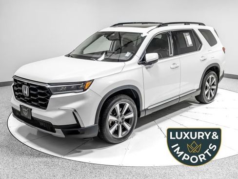 Used 2023 Honda Pilot Elite image 1