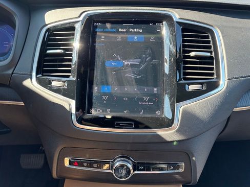 Certified 2024 Volvo XC90 T8 Ultimate w/ Protection Package Premier image 13