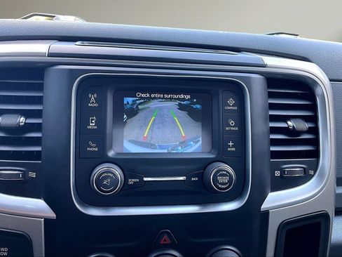 Used 2018 RAM 2500 SLT w/ Snow Chief Group AWD/4WD image 14
