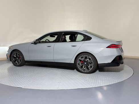 New 2027 BMW 530i xDrive AWD/4WD image 3
