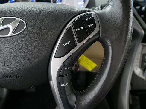 Used 2013 Hyundai Elantra Limited image 28