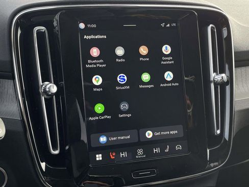 New 2026 Volvo XC40 B4 Core w/ Climate Package image 16