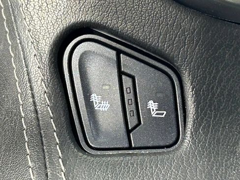 Used 2018 Chevrolet Tahoe LT RWD image 24