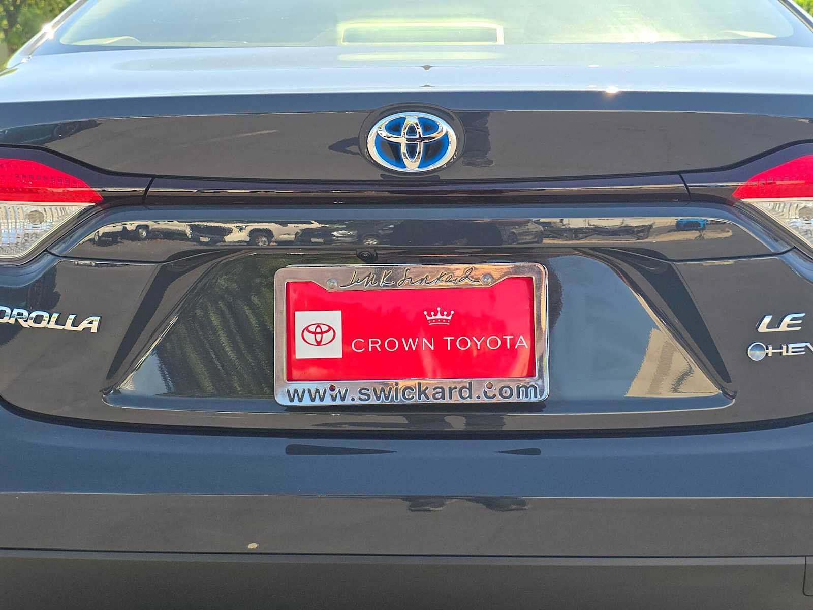 Certified 2025 Toyota Corolla LE FWD image 13