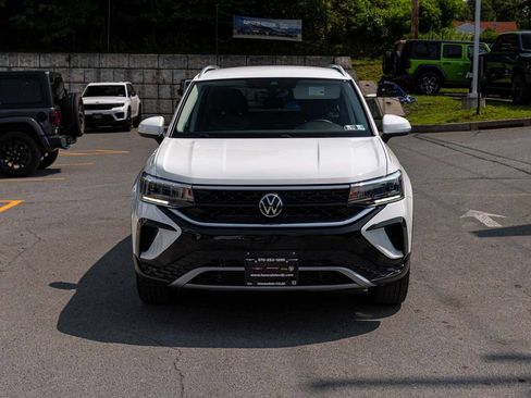 Used 2023 Volkswagen Taos SE w/ Black Wheel Package AWD/4WD image 2