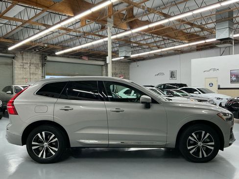 Used 2022 Volvo XC60 T8 Inscription Expression image 4