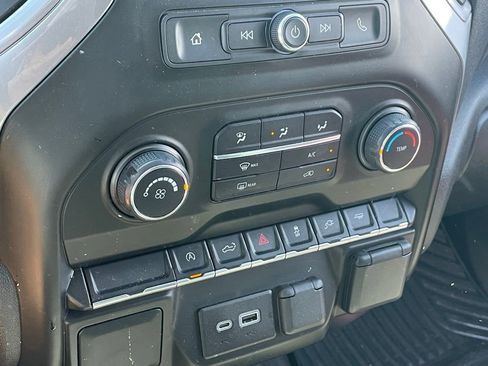 Used 2021 Chevrolet Silverado 1500 Custom image 10