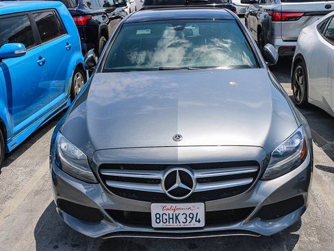 Used 2018 Mercedes-Benz C 300 Sedan image 3