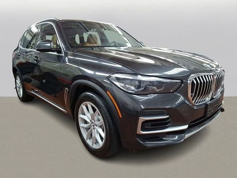 Used 2023 BMW X5 xDrive40i w/ Premium Package image 3