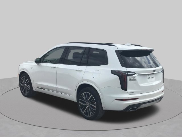 Used 2023 Cadillac XT6 Sport AWD/4WD image 3