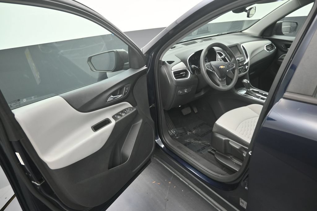 Used 2020 Chevrolet Equinox LS FWD image 10