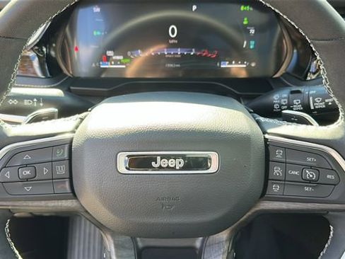 Used 2023 Jeep Grand Cherokee 30th Anniversary image 12