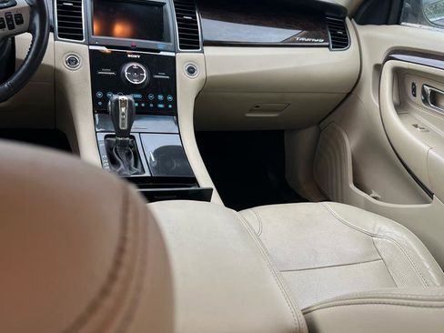 Used 2013 Ford Taurus Limited FWD image 9